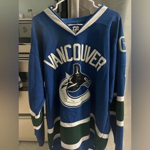 Roberto luongo jersey